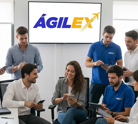 Equipo de profesionales de Ágilex realizando consultoría y seguimiento logístico internacional.