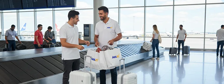 Personal de Ágilex gestionando logística y envíos internacionales en un aeropuerto